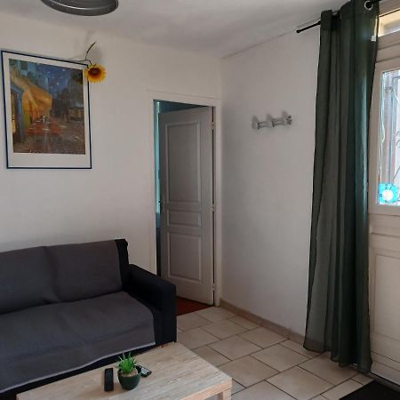 Jolie Petite Maison Idealement Situee アルル エクステリア 写真