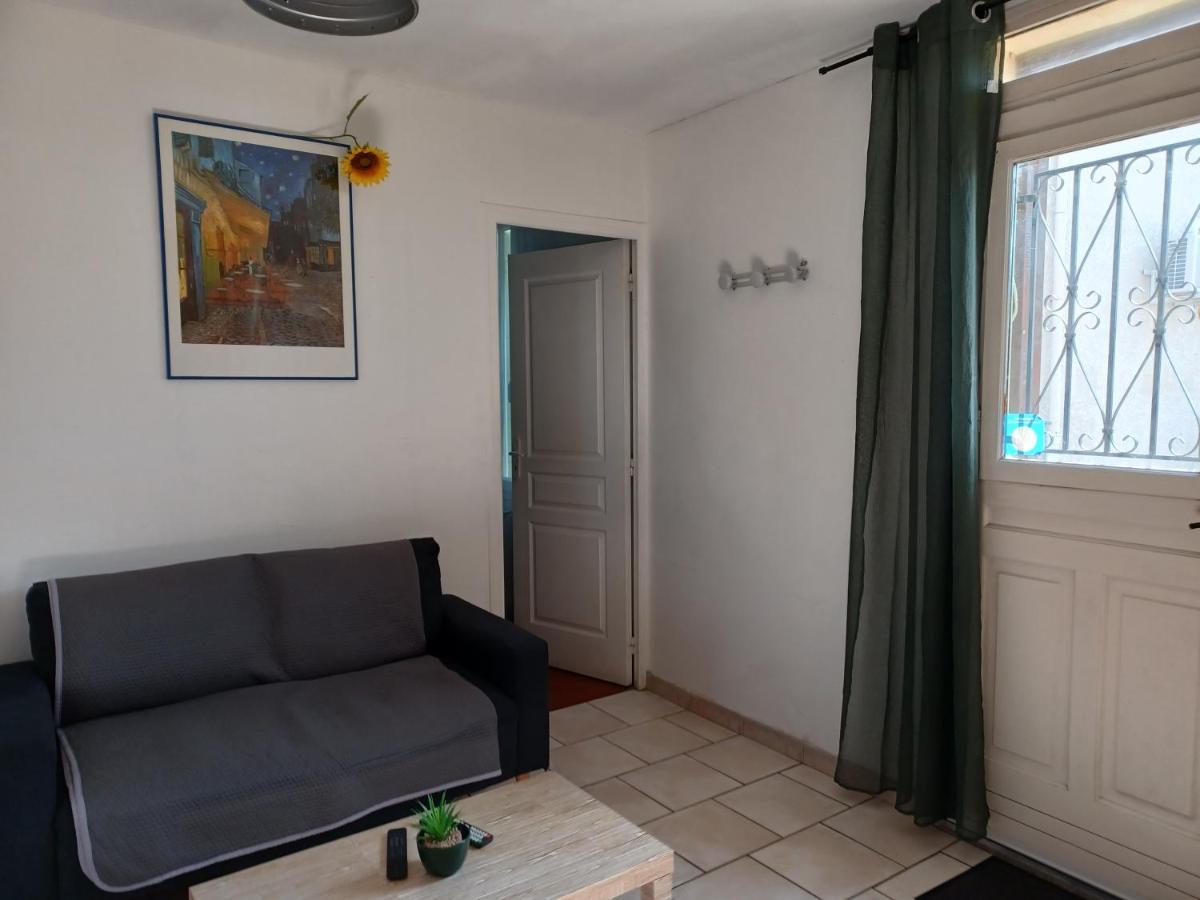 Jolie Petite Maison Idealement Situee アルル エクステリア 写真