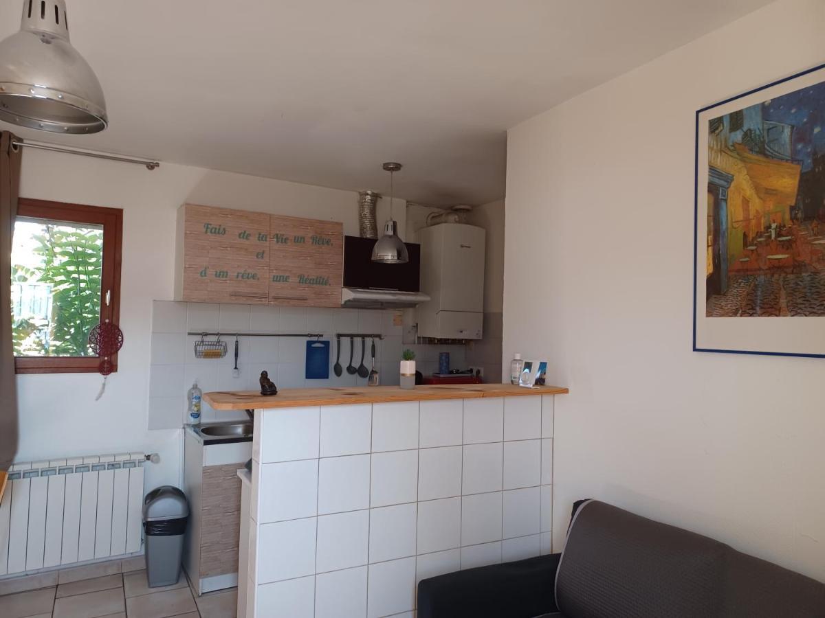 Jolie Petite Maison Idealement Situee アルル エクステリア 写真